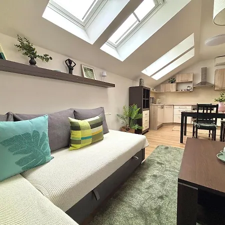 아파트 Cozy For Couples, Friends & Families *