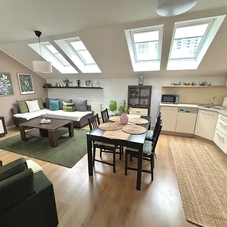 Cozy For Couples, Friends & Families * Братислава