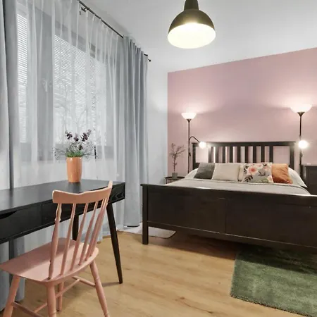 Cozy For Couples, Friends & Families 아파트 *