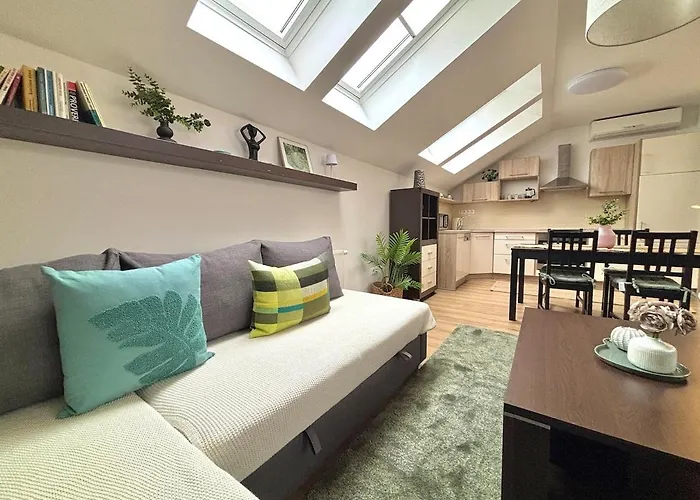 Апартаменты Cozy For Couples, Friends & Families *