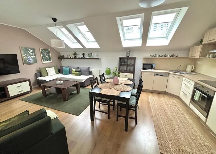 Cozy For Couples, Friends & Families * Братислава