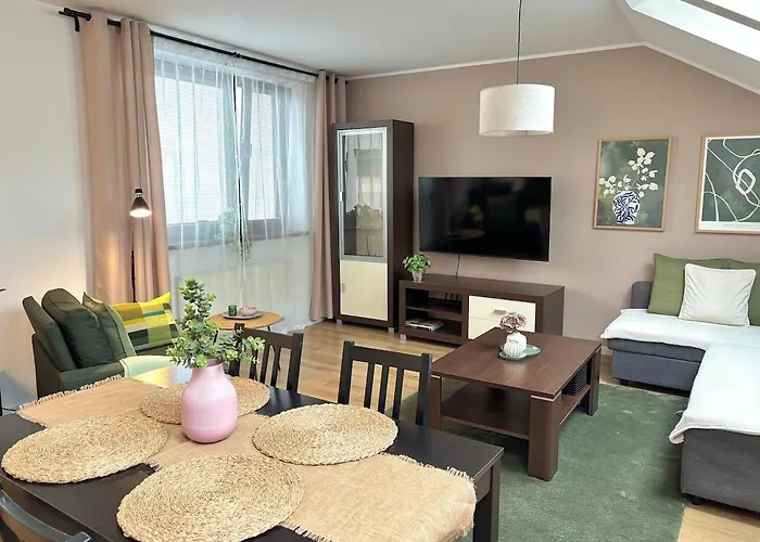 Cozy For Couples, Friends & Families Братислава