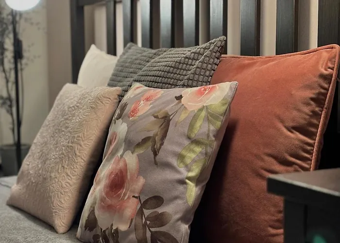 Cozy For Couples, Friends & Families 브라티슬라바