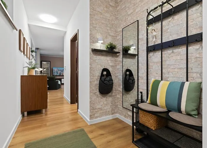 Апартаменты Cozy For Couples, Friends & Families Братислава